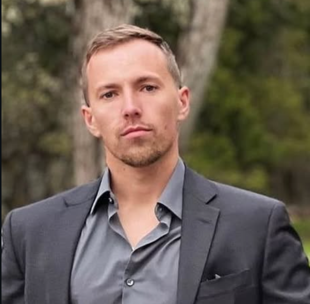Portrait of Kevin Basnaw